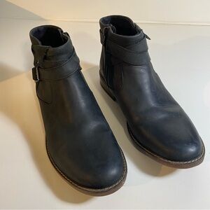 Clark’s Women’s Camzin Dime Leather Ankle Boots         Size 9